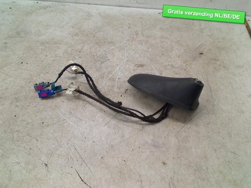 ANTENNE GPS Fiat 500 (312) (52034268|520685680), Gebruikt, Dhr. R. de Gouw, Fiat, De Bloemendaal 21 21
5221 EB  'S HERTOGENBOSCH, NL