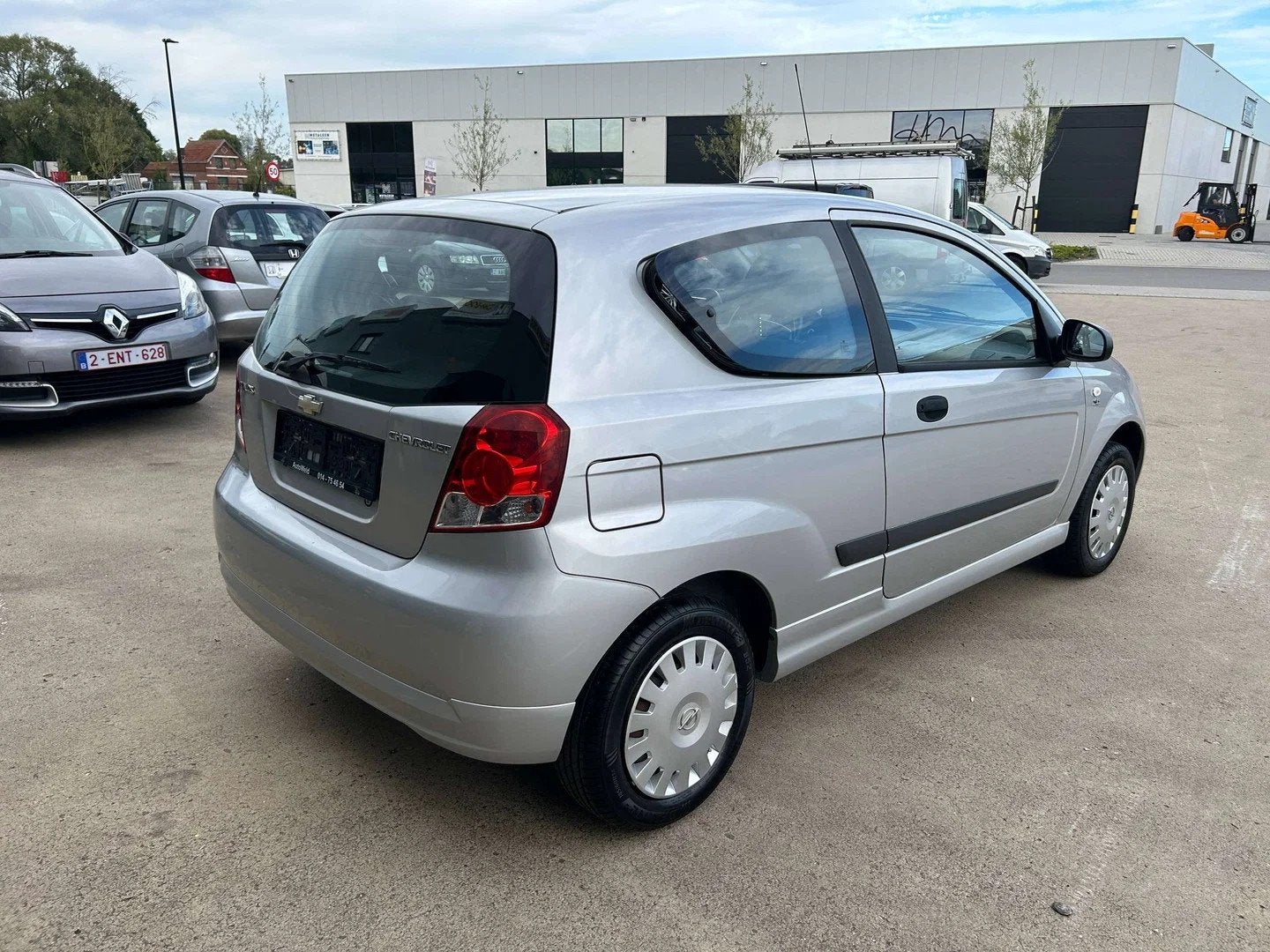Chevrolet Kalos Kalos hatchback 1.2i 8v S nieuwe distributie, Auto's, 1150 cc, Stof, Gebruikt, Zwart