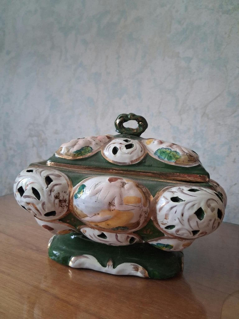 Bonbonnière italienne vintage, Enlèvement