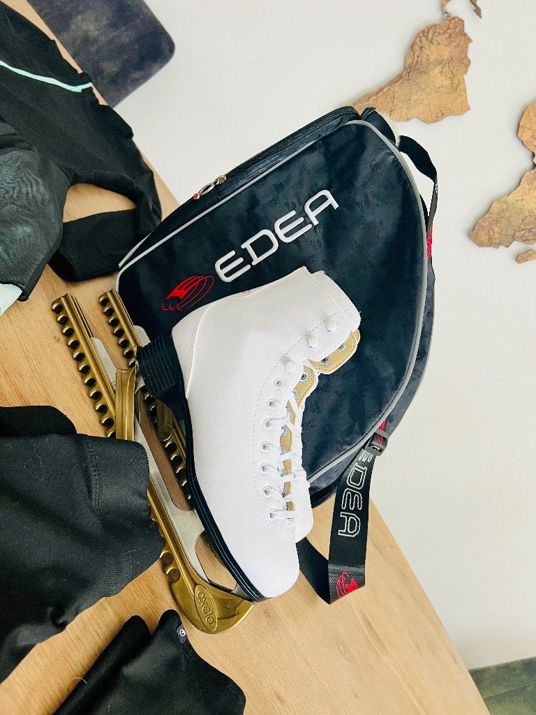 schaatsen (maat 35) + bescherming + tas + schaatsjurk, Sports & Fitness, Patinage, Enlèvement, Comme neuf