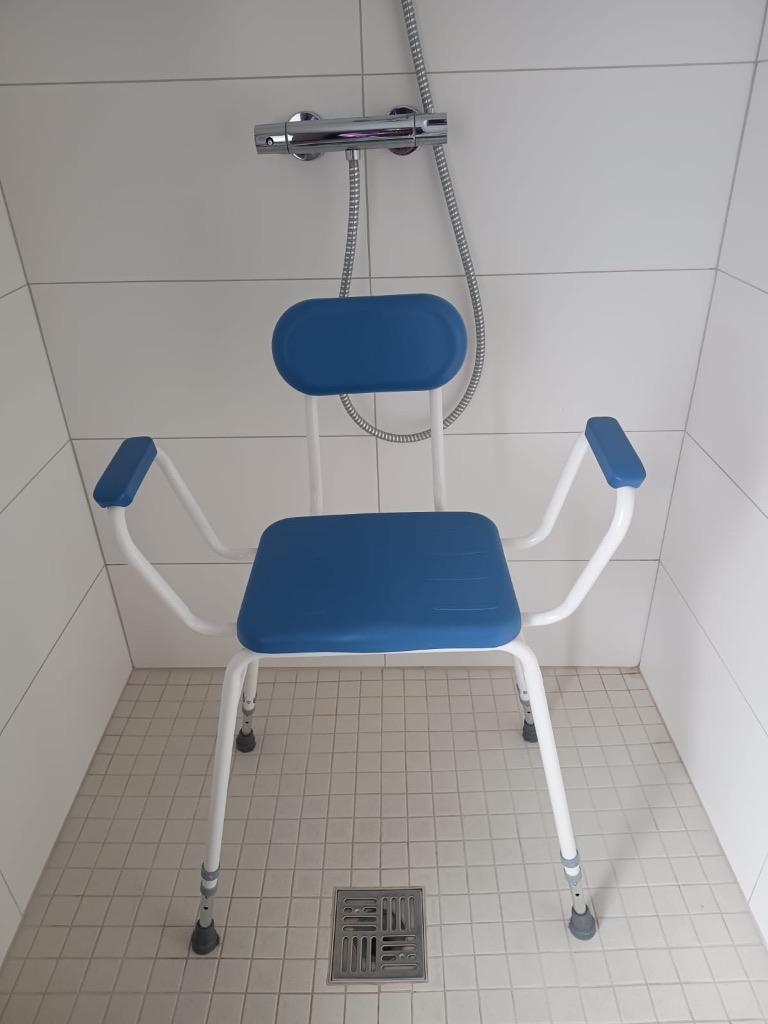 Chaise pour douche, Divers, Enlèvement, Comme neuf