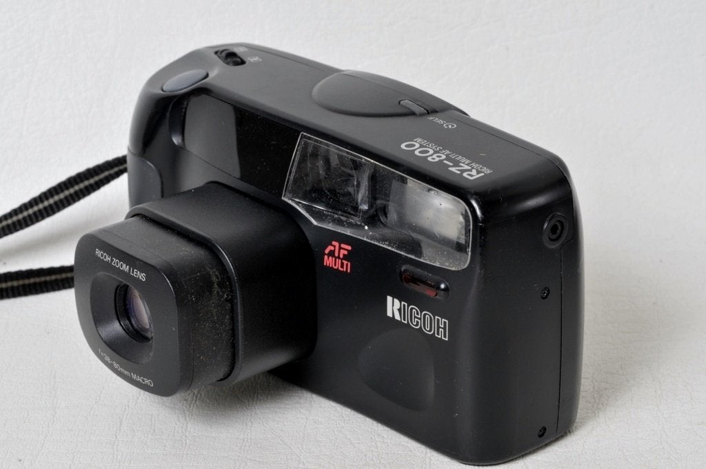 Ricok RZ 800 Zoom 38-80 mm compact polyvalent Argentique, Enlèvement ou Envoi, Utilisé, Compact