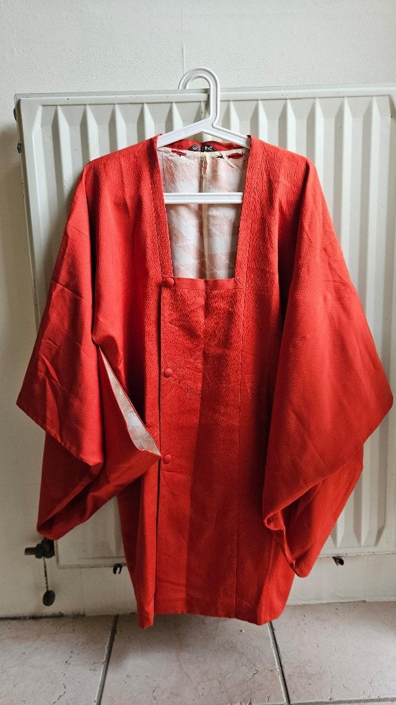 Rode haori kimonovest, Kleding | Dames, Gelegenheidskleding, Maat 38/40 (M), Overige typen, Ophalen of Verzenden, Gedragen
