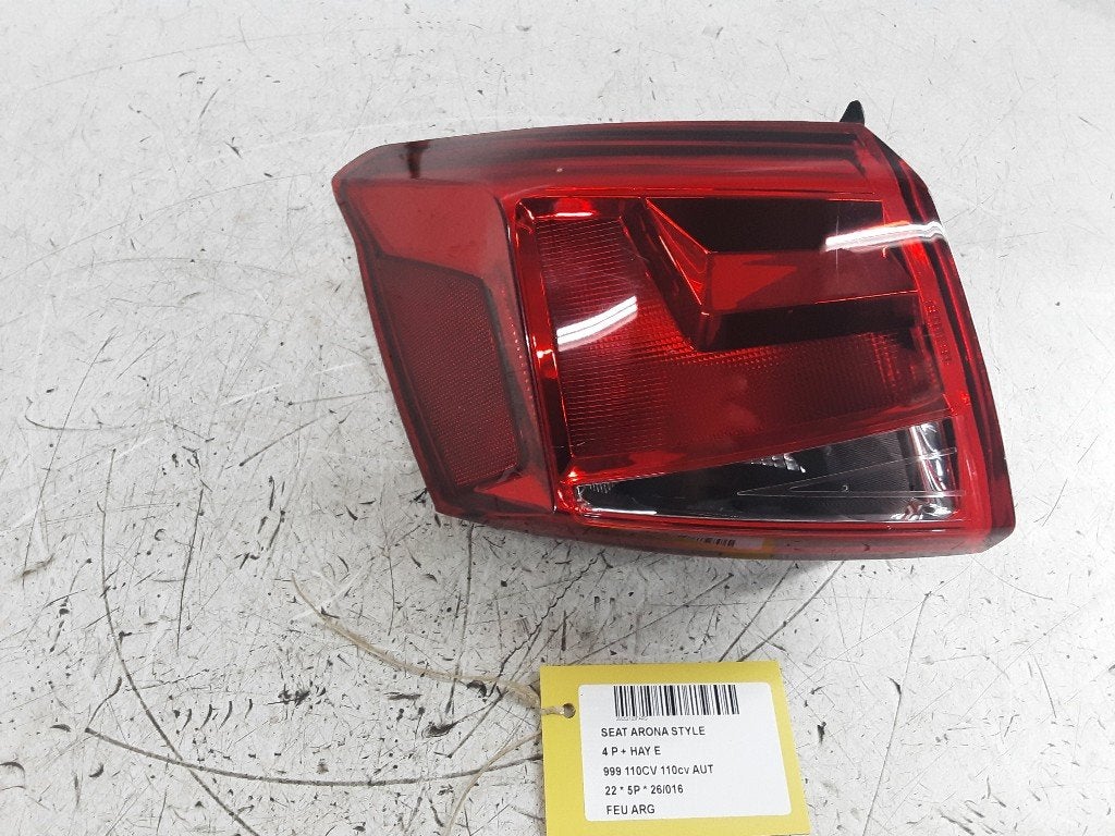 FEU ARRIÈRE GAUCHE Seat Arona (KJX) (6F9945095B), Autos : Pièces & Accessoires, Seat Deutschland GmbH, Service@seat.de, Utilisé