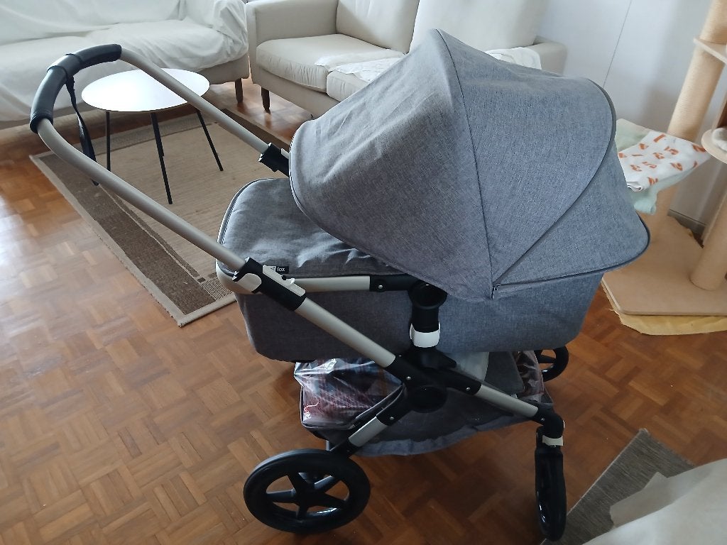 Grijze bugaboo, Kinderen en Baby's, Bugaboo, Verstelbare duwstang, Zo goed als nieuw, Ophalen