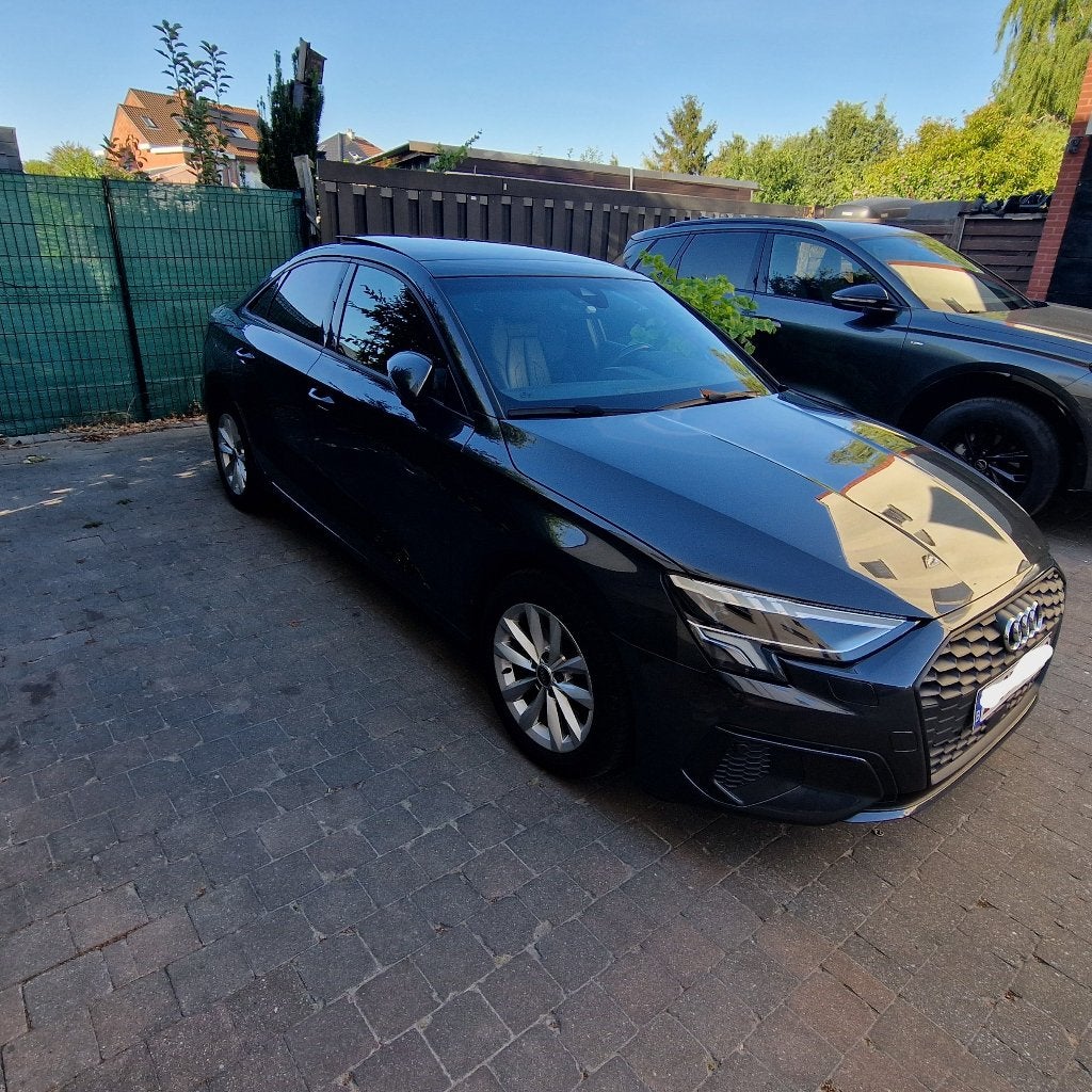 Audi A3 Berline 30 TFSI S tronic 2022, Auto's, Lane Keeping Assist, Zwart, Leder, Bedrijf