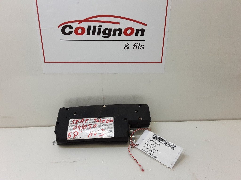 AIRBAG SIÈGE AVANT DROIT Seat Toledo (1M2) (1M4880240), Mevr. I. Hauben, Utilisé, Rue de l'Espoir 34 34
4030  GRIVEGNÉE, BE, Info@Collignon.be