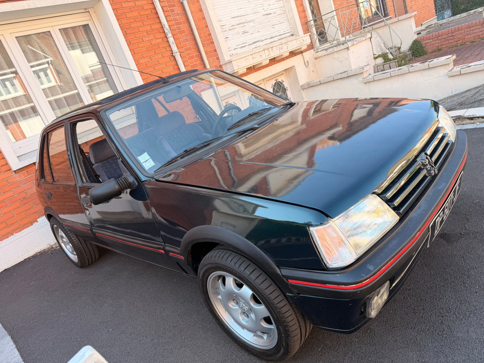 205 GTI 1.9, Autos, Achat, Toit ouvrant, 5 portes, Particulier