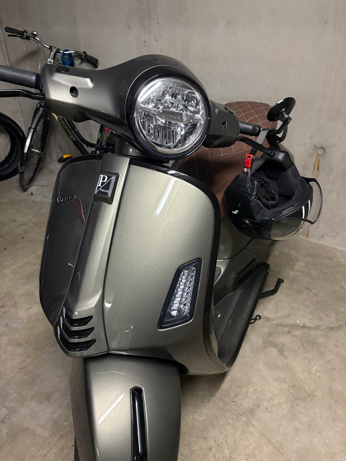 Vespa GTS 300 Supersport Custom LIMITED EDITION, Ophalen, Overige modellen, Nieuw, Benzine