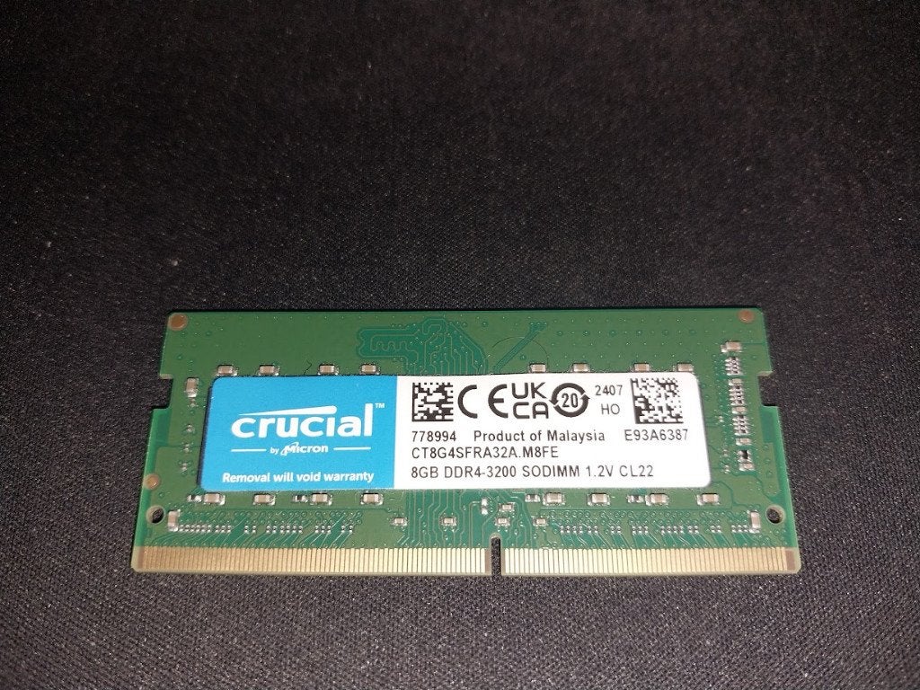 Crucial DDR4 SODIMM 8 Go à 3200 MHz (CT8G4SFRA32A), Enlèvement ou Envoi, DDR4, 8 GB, Comme neuf