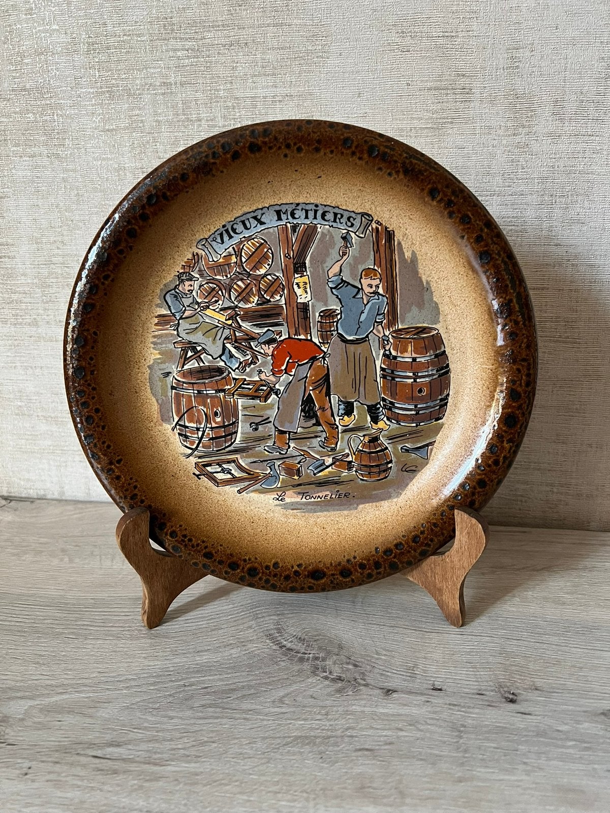 Assiette Décorative "Vieux Métiers" - Le Tonnelier - Ø 24 cm, Enlèvement ou Envoi