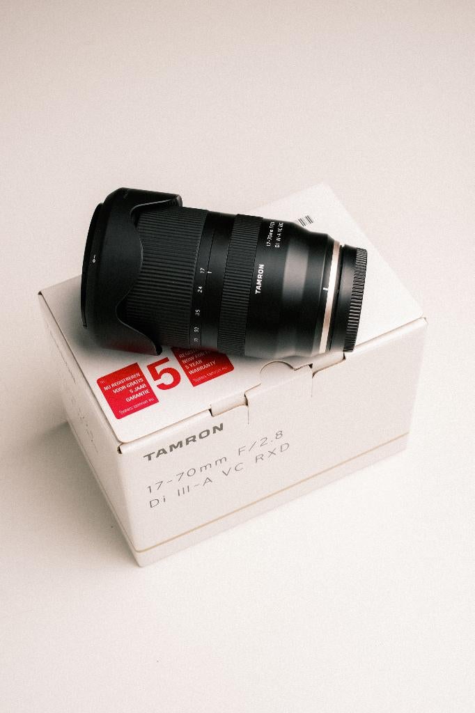 Tamron 17-70 mm F2.8 Di III-A VC RXD Fujifilm X, Ophalen, Zo goed als nieuw, Standaardlens, Zoom