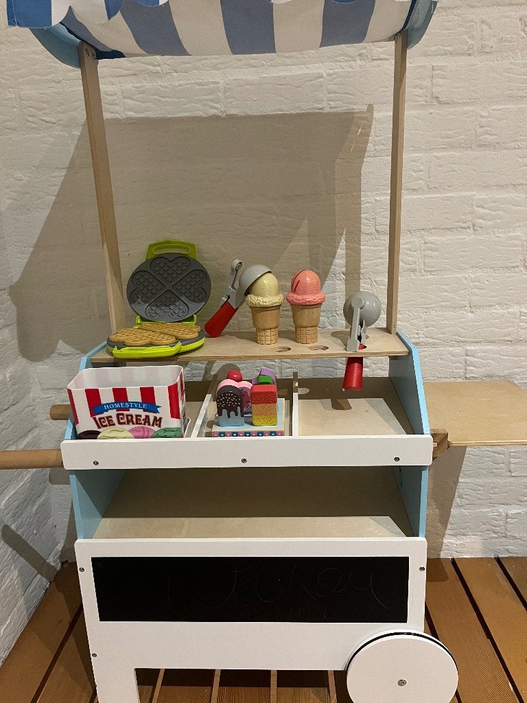 IJsjeskraam - ijswinkel - speelgoedwinkel ijsjes, Kinderen en Baby's, Ophalen, Zo goed als nieuw, Hout, Speelkeuken