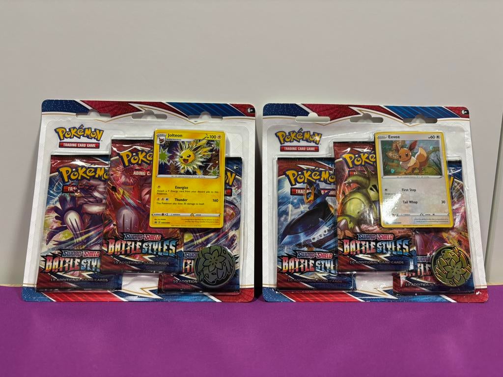 Pokémon: Battle Styles 3-pack blisters (Eevee en Jolteon), Ophalen of Verzenden, Nieuw, Overige typen, Foil