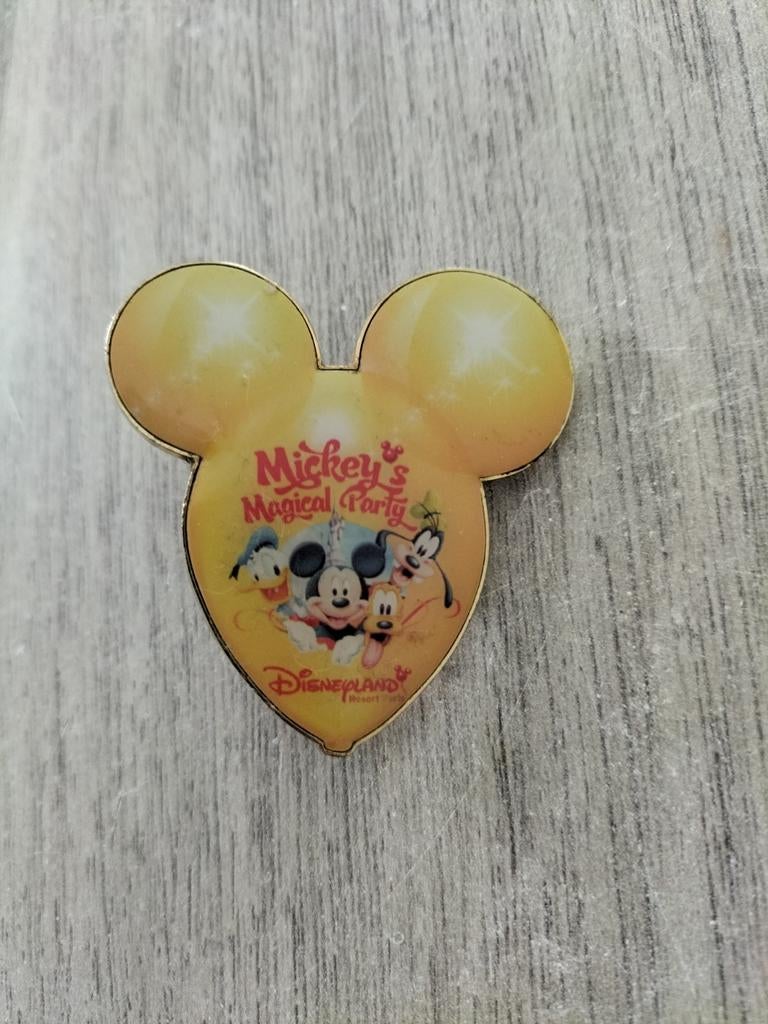 Disneyland Parijs pin - Mickey's Magical Party Year, Enlèvement ou Envoi