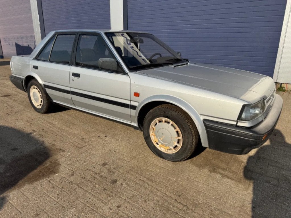 Nissan Bluebird *2.0DIESEL-BELGIAN ORIGINE* (bj 1989), Autos, Oldtimers & Ancêtres, Argent ou Gris, 4 portes, Entreprise, Boîte manuelle