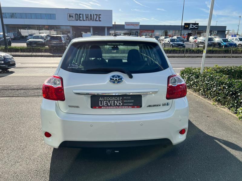 Toyota Auris 1.8 Hyb Sol HSD, Auto's, Automaat, Euro 5, Parkeersensor, Zwart