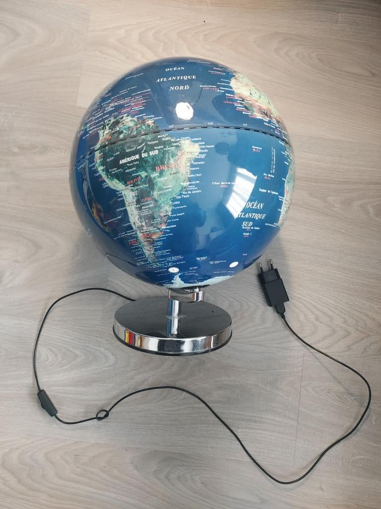 Decoratieve wereldbol met verlichting, Ophalen of Verzenden