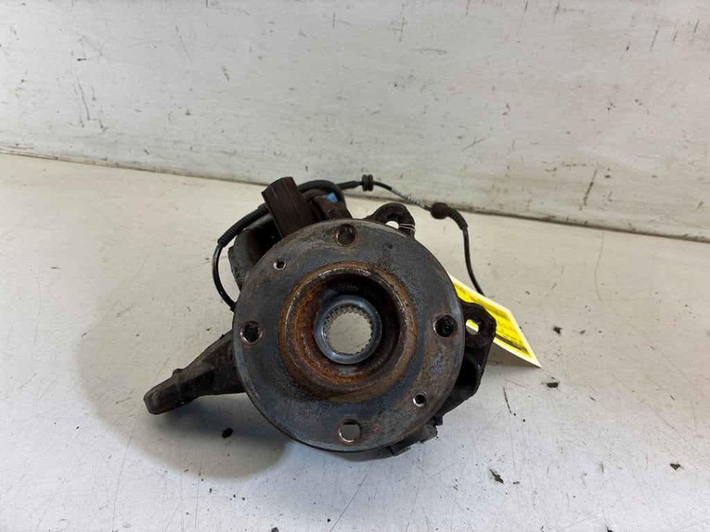 FUSEE RECHTS VOOR Opel Crossland (X) (|364790|3557917|), Gebruikt, Opel, Opel Automobile GmbH, Kontakt-opel@opel.com