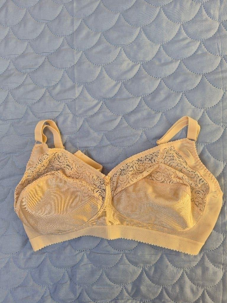 Soutien-gorge Triolet, Triolet, Enlèvement ou Envoi, Beige, Soutien-gorge
