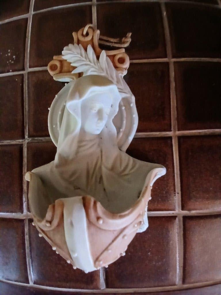 Biscuit ancien en forme de tonneau bénite, Enlèvement ou Envoi