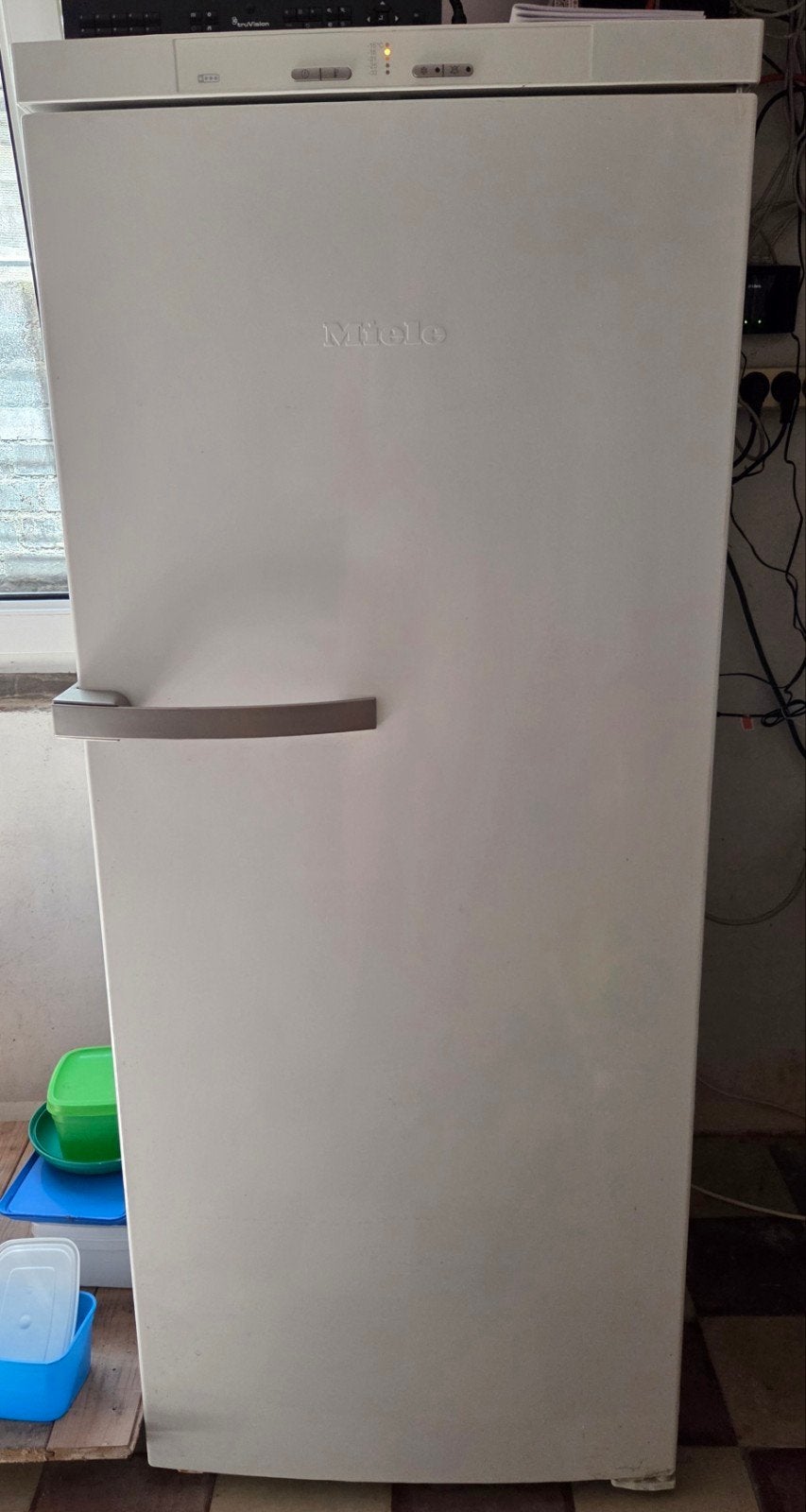 MIELE FN 12420 S diepvrieskast, Elektronische apparatuur, Vriezers en Diepvrieskisten, Ophalen, Vrieskast