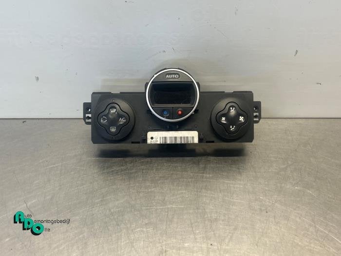 Panneau de commandes chauffage d'un Renault Clio (Clio 3 06-, Renault, -, 3 mois de garantie, Utilisé