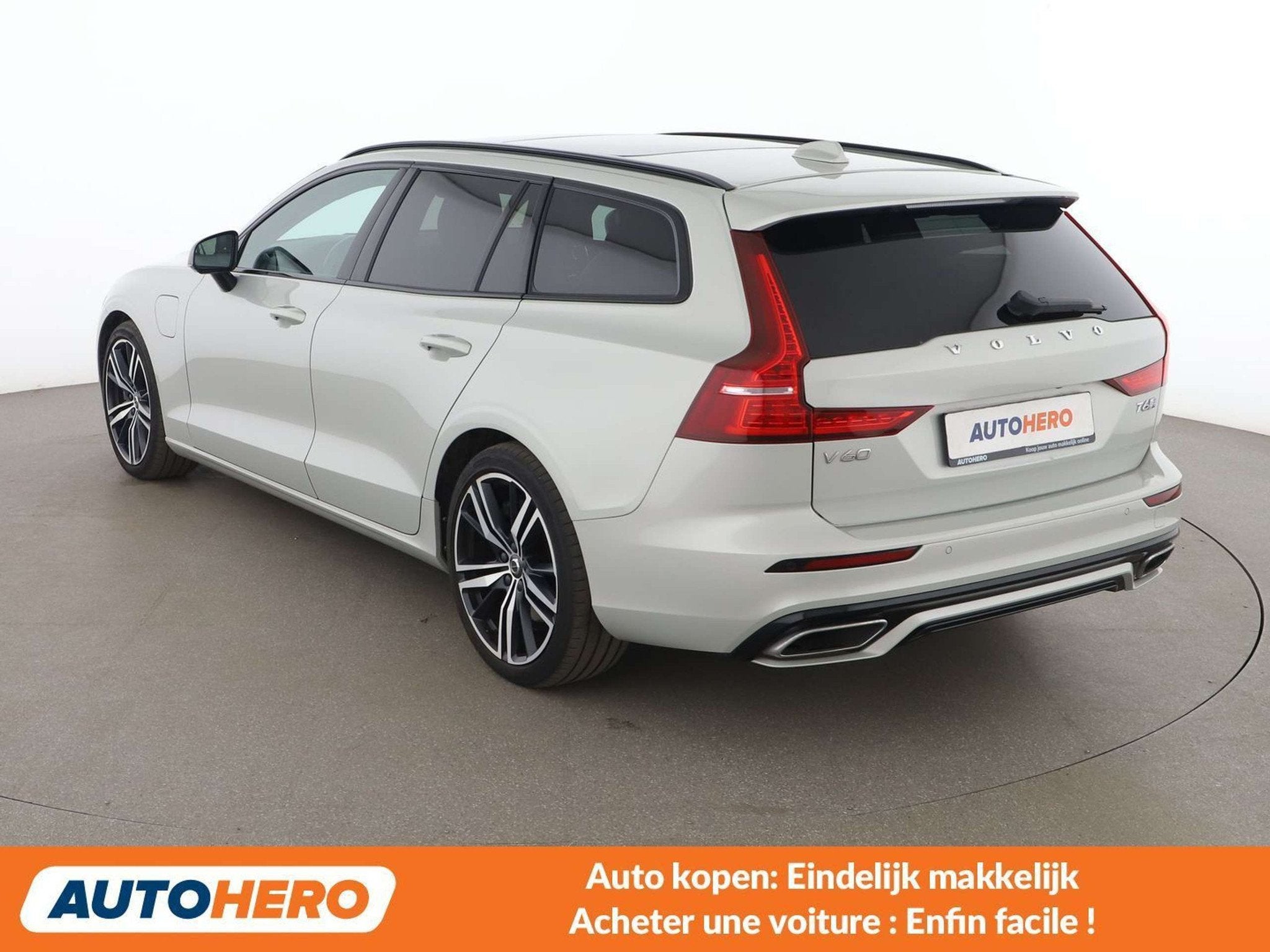 Volvo V60 2.0 T6 Plug-in Hybrid R-Design AWD (automatique), Autos, Argent ou Gris, Achat, Euro 6, Noir