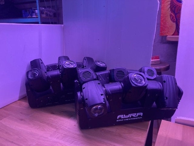 2x AYRA ERO HEXBEAM Moving Head LED Effect, Muziek en Instrumenten, Ophalen, Zo goed als nieuw, Licht, Geluidgestuurd