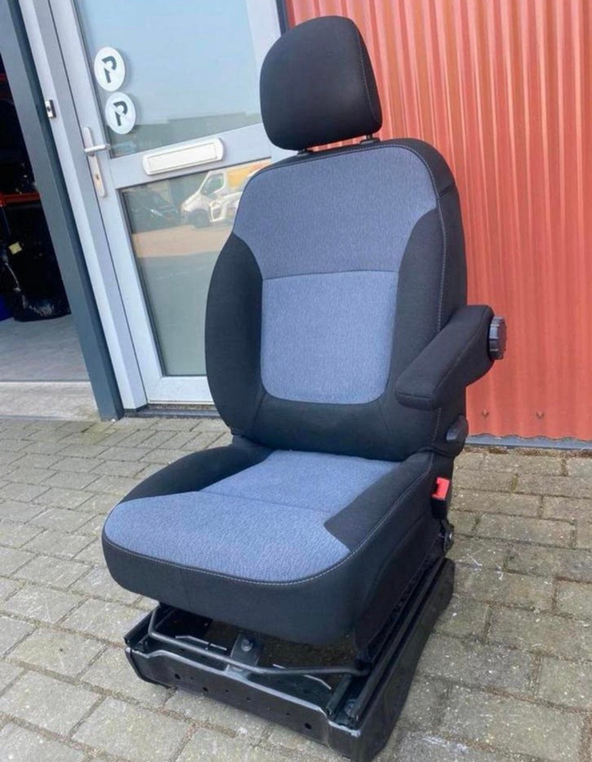 Stoel rechts Renault Trafic, Opel Vivaro, Talento NV30, Ophalen of Verzenden, Renault