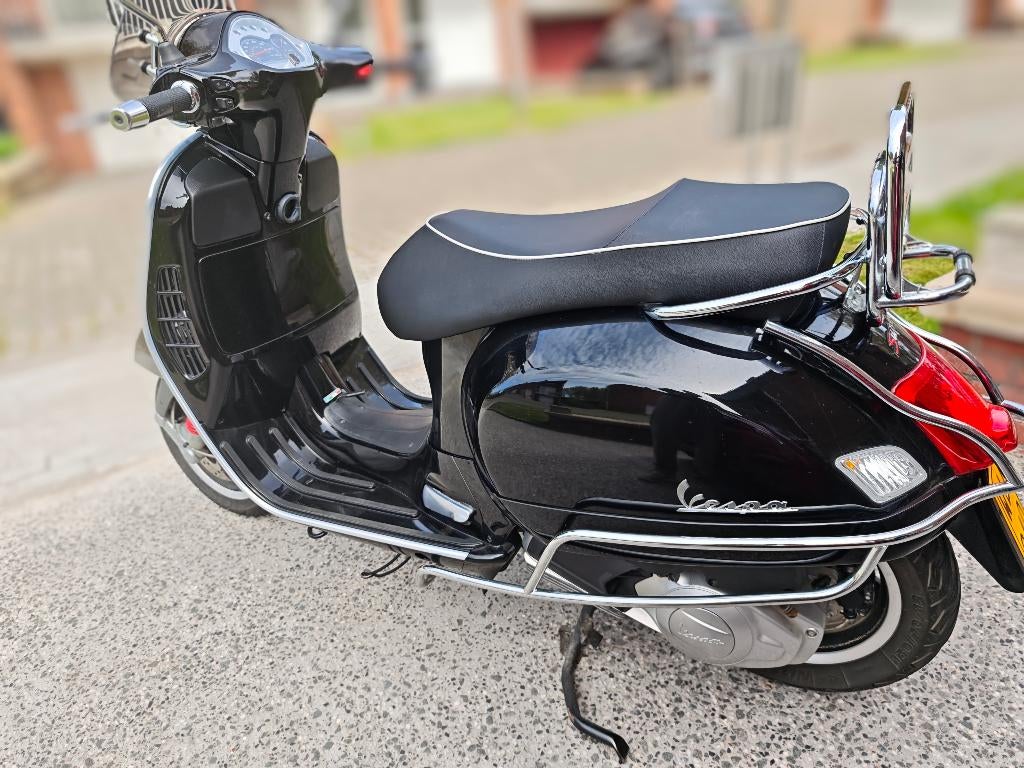 Vespa GTS 125, Autres modèles, 125 cm³, Comme neuf, Classe B (45 km/h)