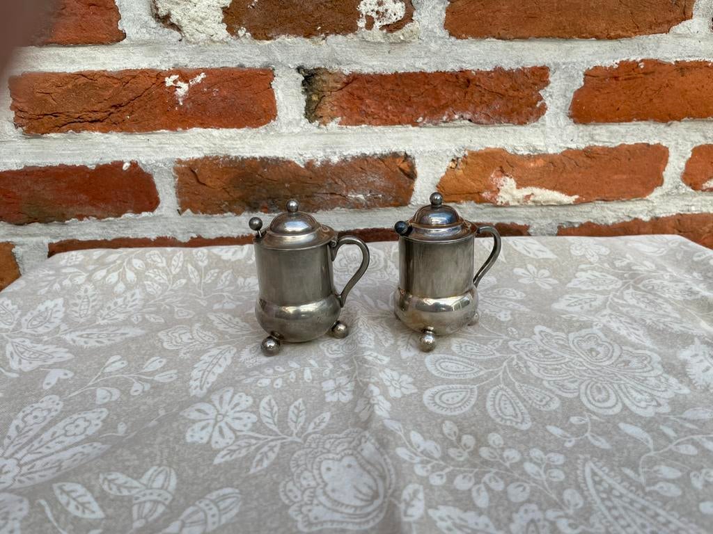 2 verzilverde miniatuur potjes Wiskemann : zwaar verzilverd, Antiek en Kunst, Ophalen of Verzenden