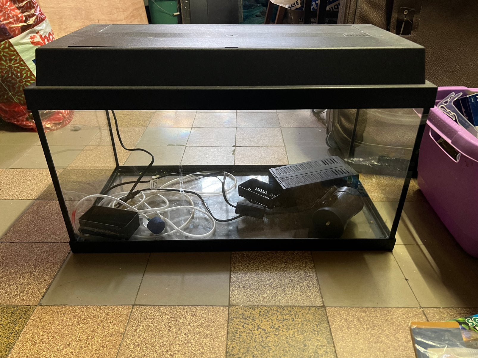 Aquarium + lot divers de matériel, Animaux & Accessoires, Enlèvement, Utilisé, Aquarium vide