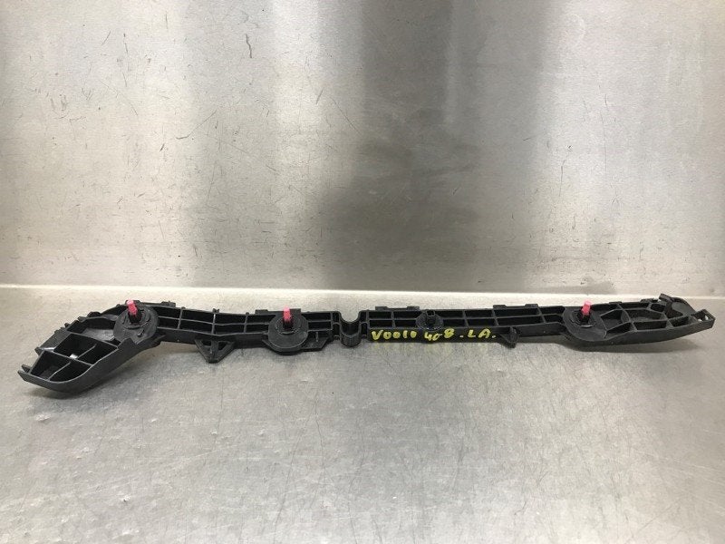 SUPPORT PARE-CHOCS ARRIÈRE GAUCHE Toyota Prius (ZVW5), Utilisé, Toyota
