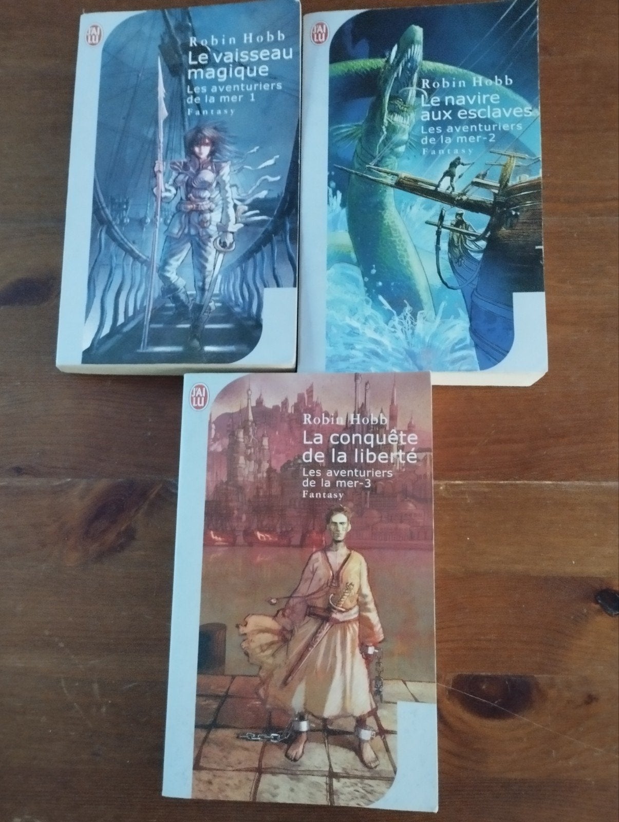 Lot Robin Hobb Les Aventuriers de la Mer 1, 2, 3., Livres, Science-fiction, Enlèvement ou Envoi
