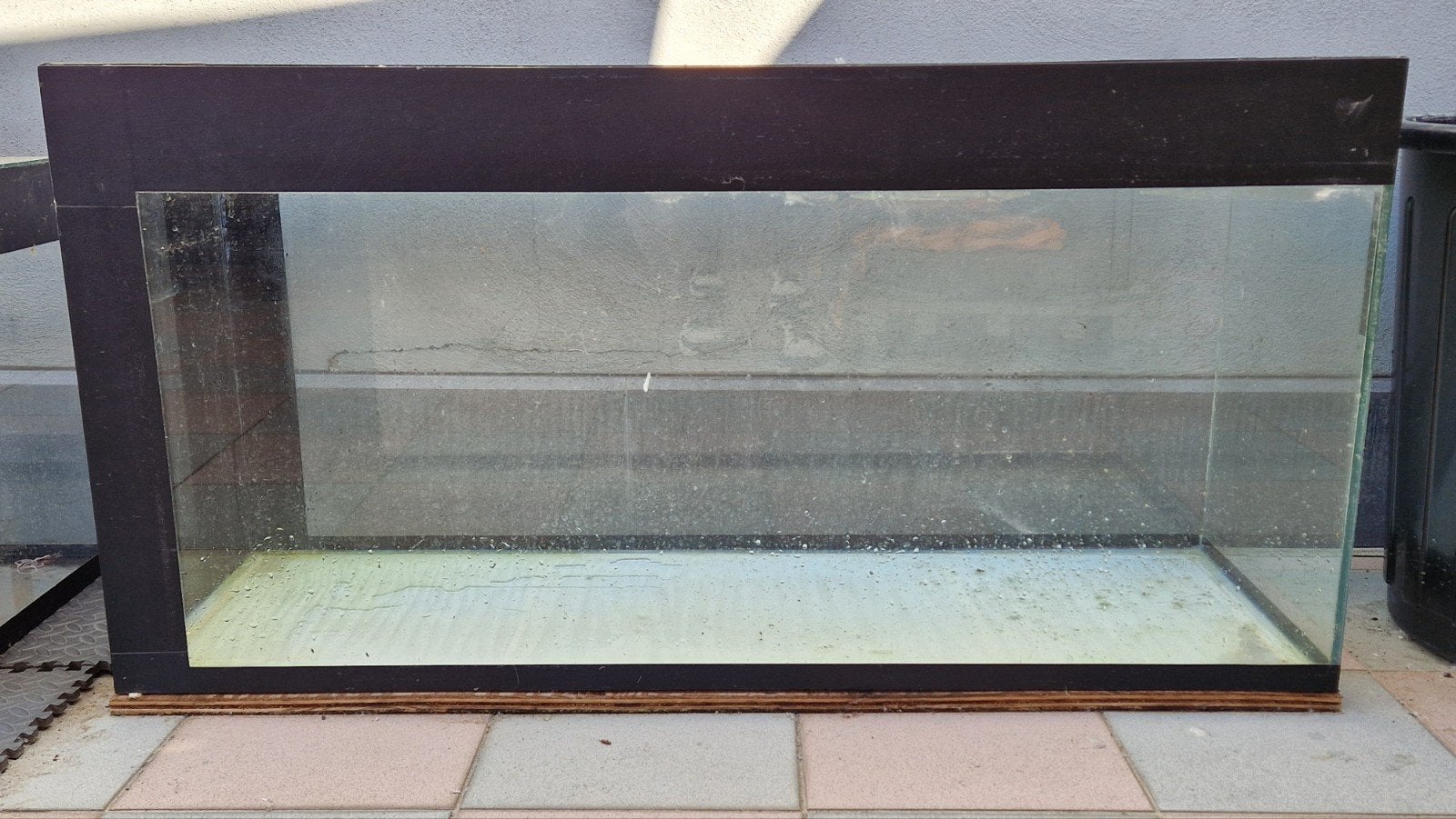 bak 1m20 met lek in kid naad, Ophalen
