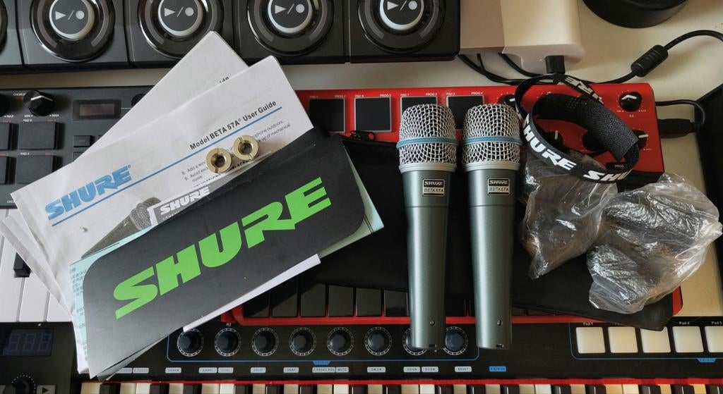 2 x Shure Beta 57A dynamique neuf, Musique & Instruments, Microphones