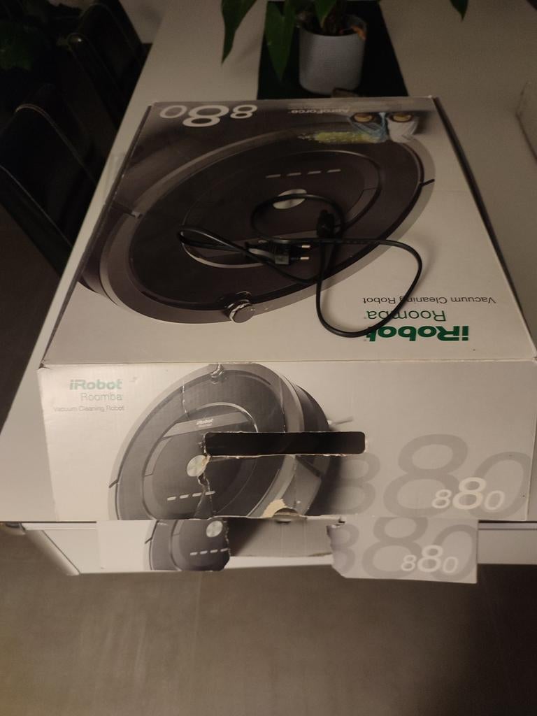 2 iRobot Roomba 880- prijs gedaald van 125-100-80, Elektronische apparatuur, Stofzuigers, Ophalen