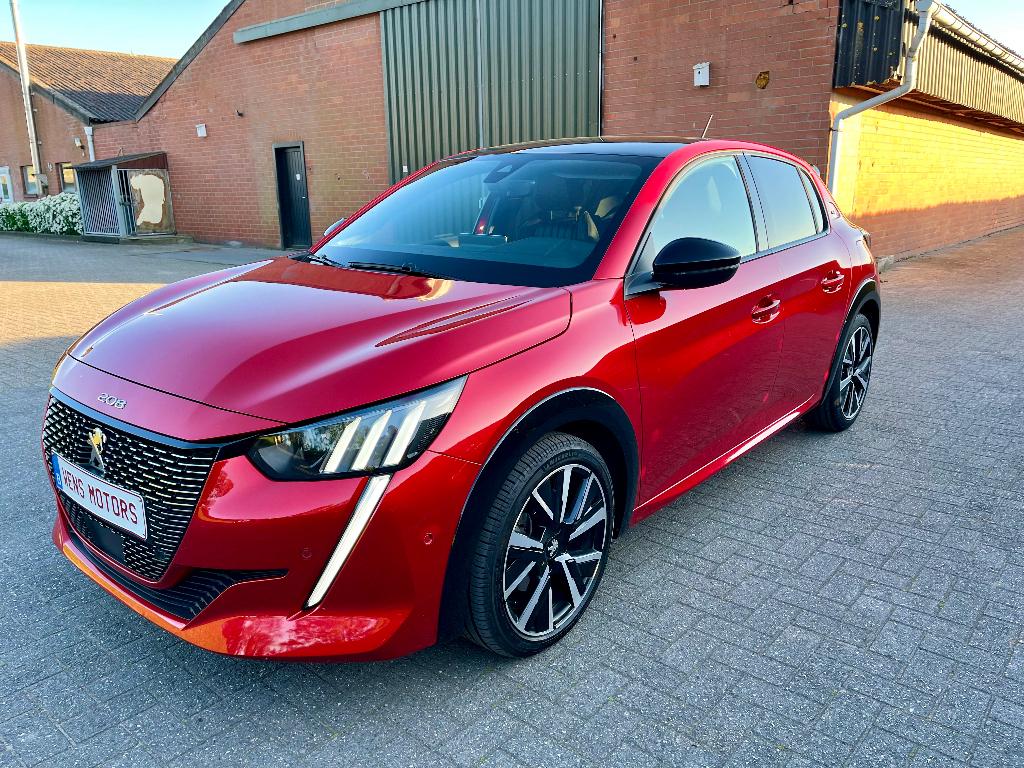 Peugeot 208 GT Automaat Benzine Massage/Cruise/Airco/Leder!!, Autos, Phares entièrement LED, Achat, Euro 6, Entreprise