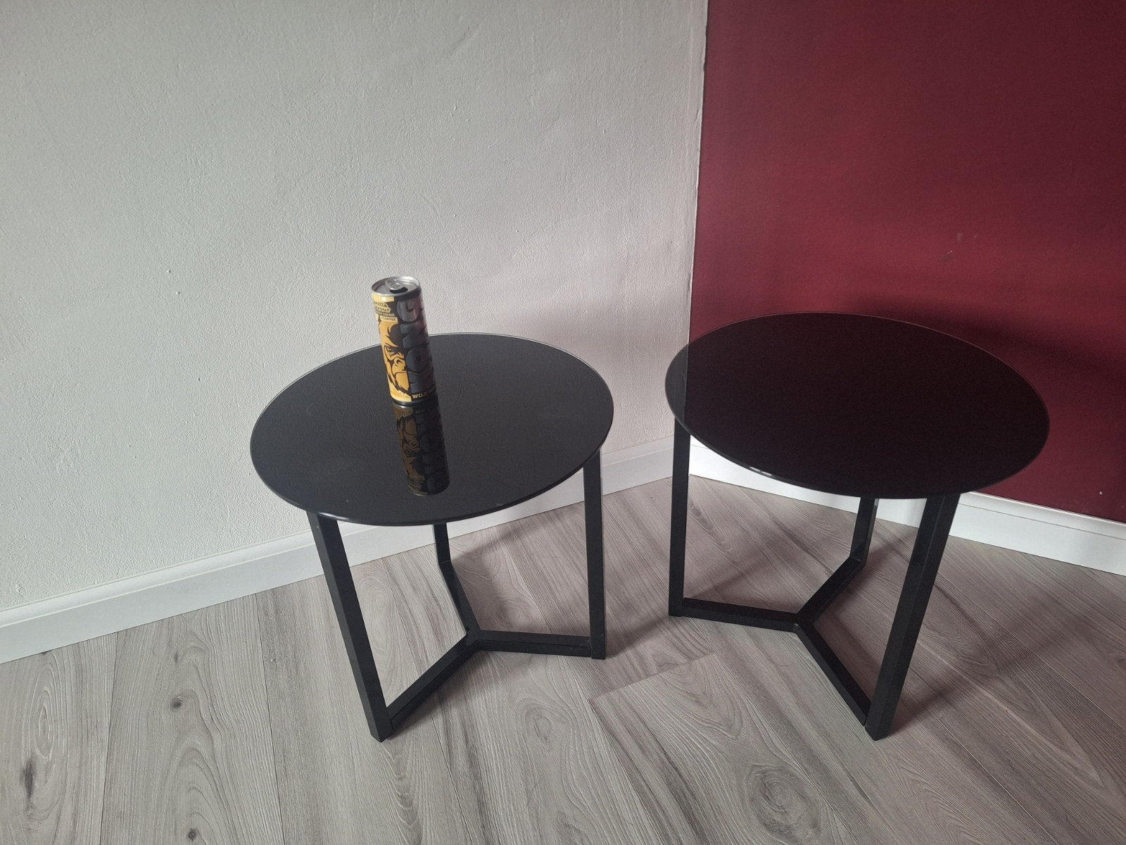 2 kleine glazen zwarte tefeltjes, Ophalen, Rond, Glas