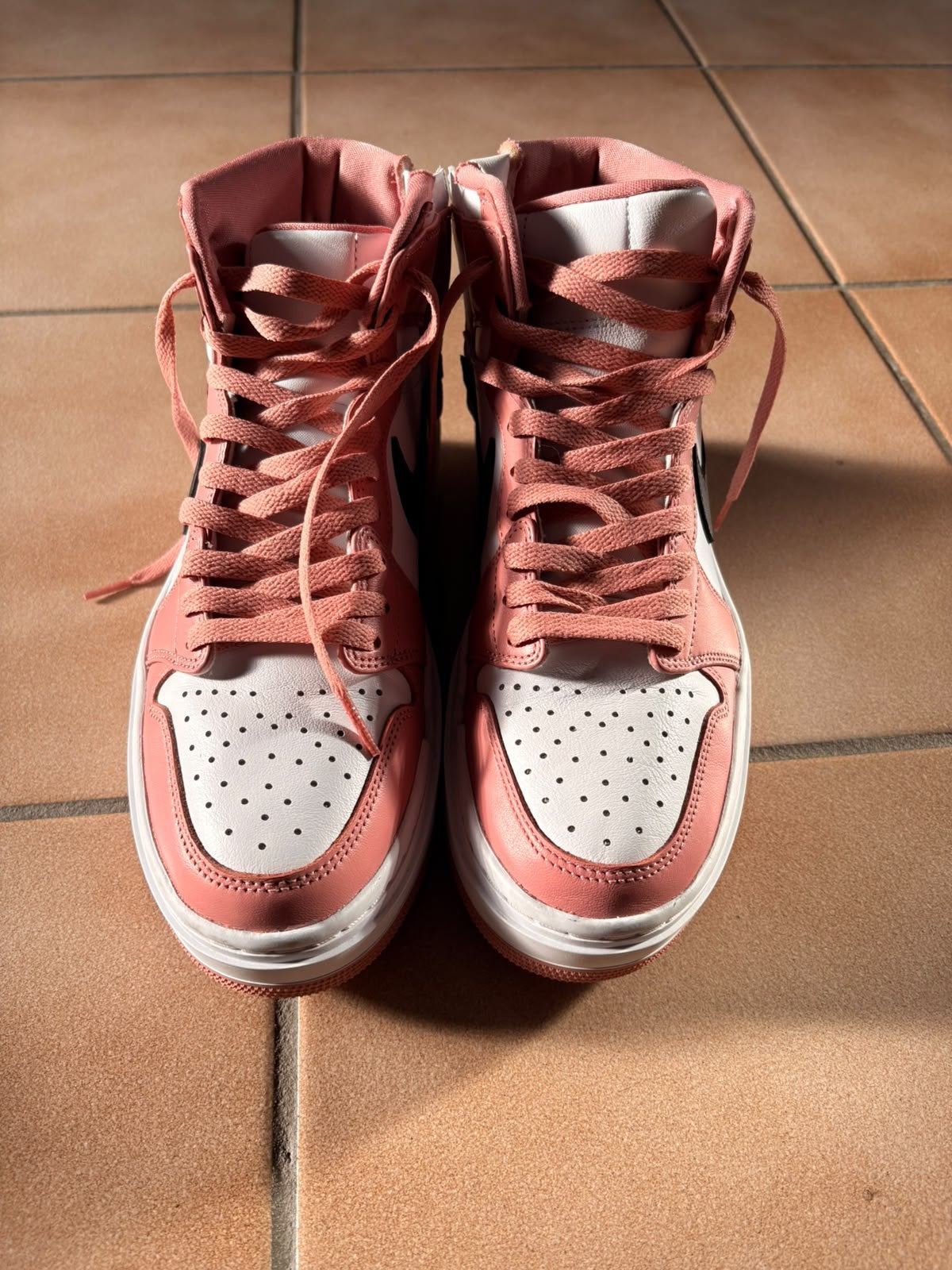 Air Jordan 1 Elevete high, Ophalen of Verzenden, Zo goed als nieuw