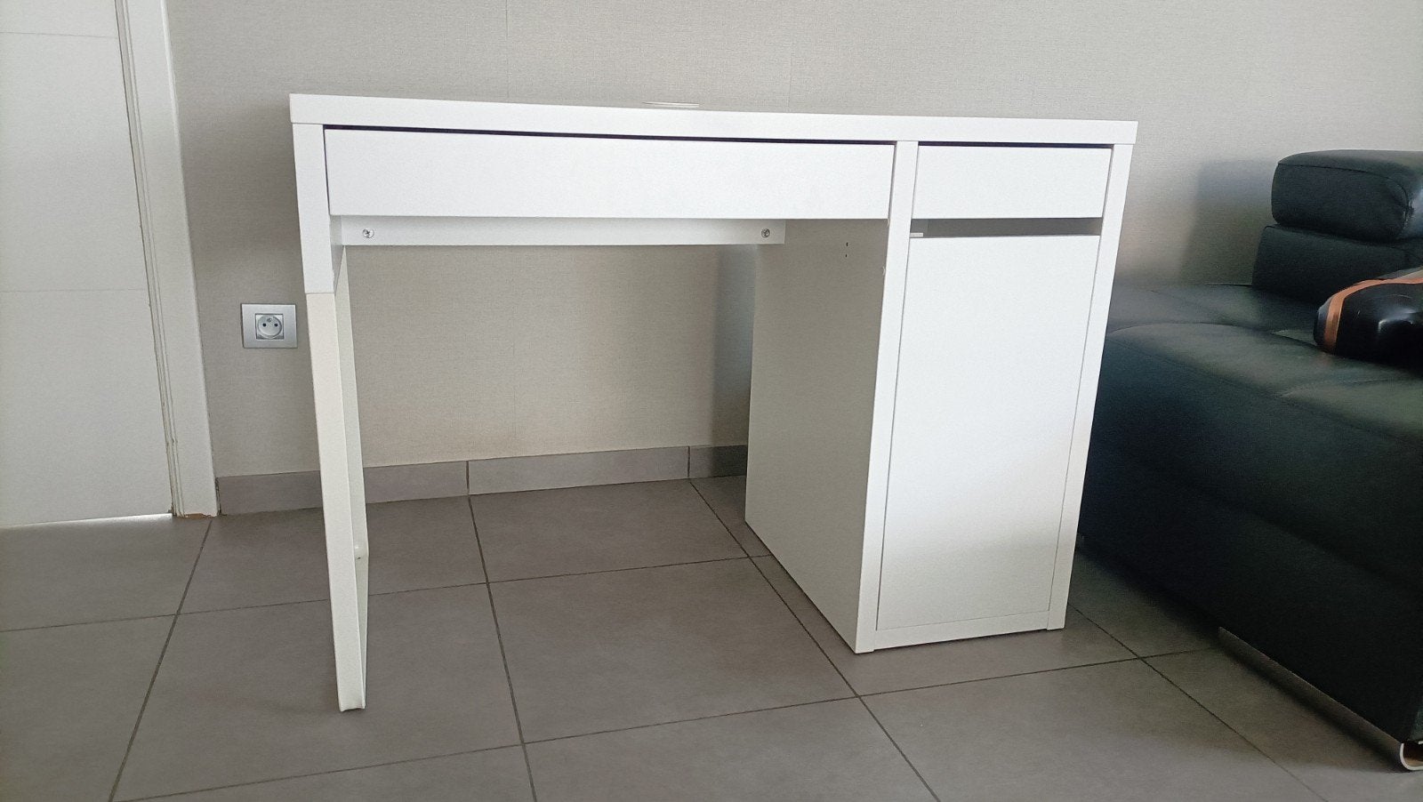 IKEA bureau, Ophalen, 105 cm, 50 cm, Zo goed als nieuw