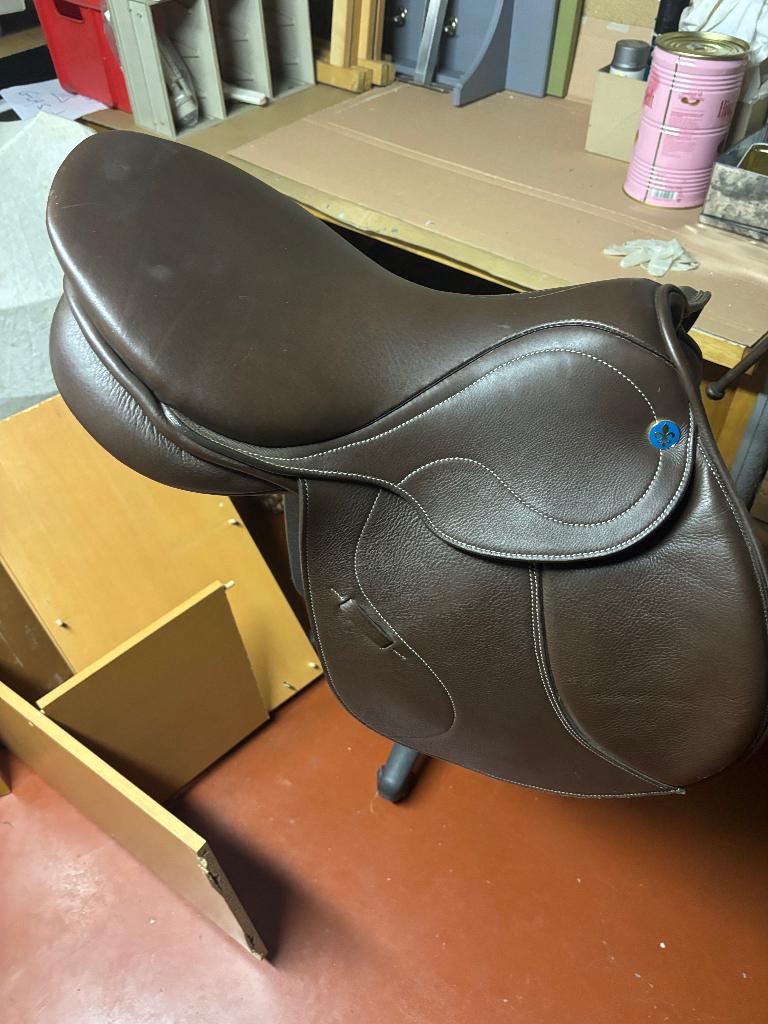 Springzadel Philippe Fontaine  17inch bruin, Dieren en Toebehoren, Ophalen, Zo goed als nieuw, Springen