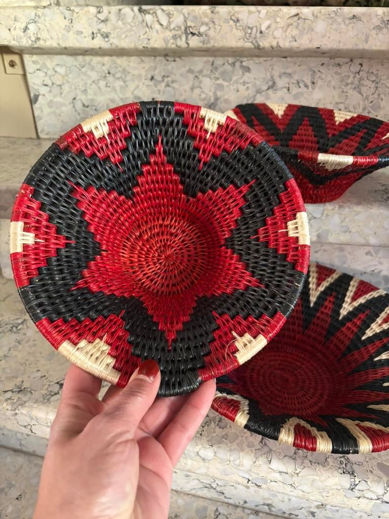 Afrikaanse manden, Huis en Inrichting, Woonaccessoires | Schalen en Manden, Zo goed als nieuw, Mand, Ophalen of Verzenden