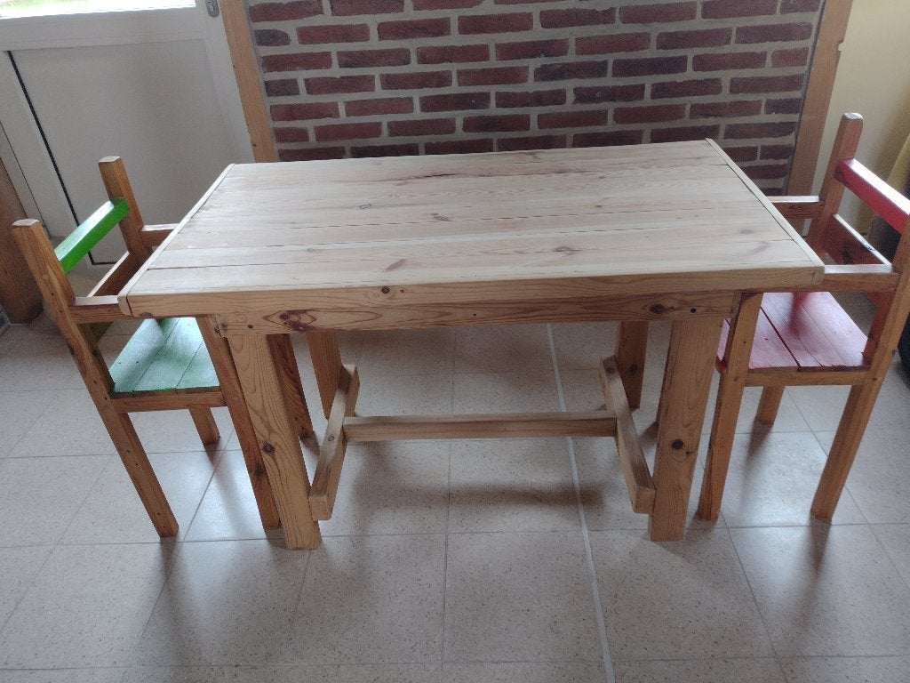 Speeltafel kinderen met 2 aangepaste kinderstoeltjes, Kinderen en Baby's, Ophalen, Gebruikt