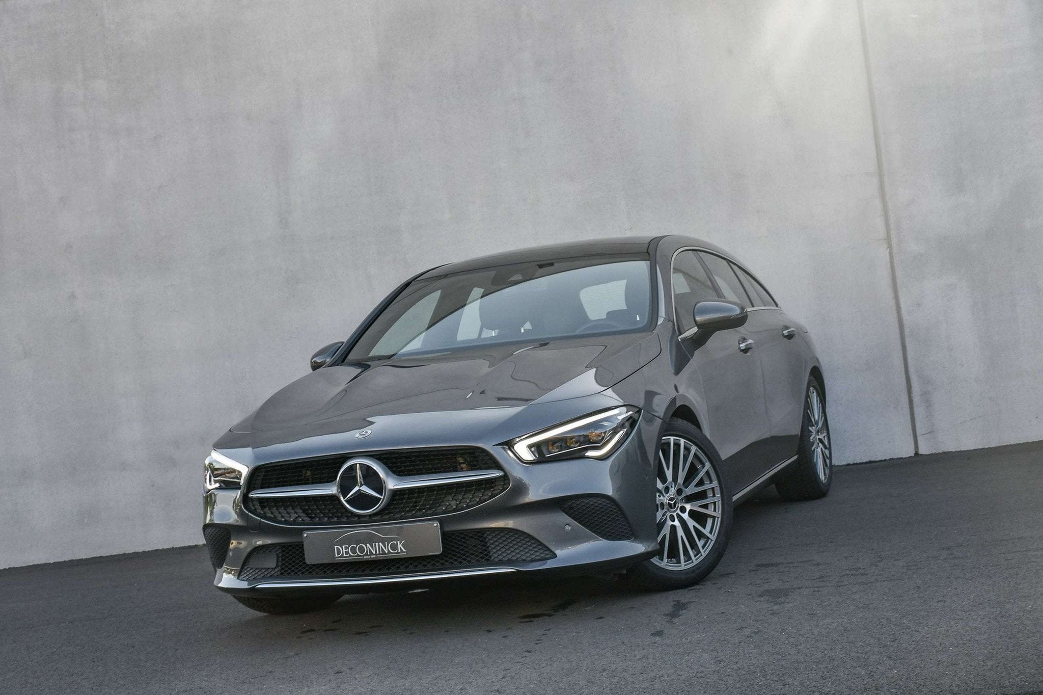 Mercedes-Benz CLA-Klasse 180 *SHOOTING BRAKE*LEDER*PANO*CAME, Achat, 139 g/km, Euro 6, Entreprise