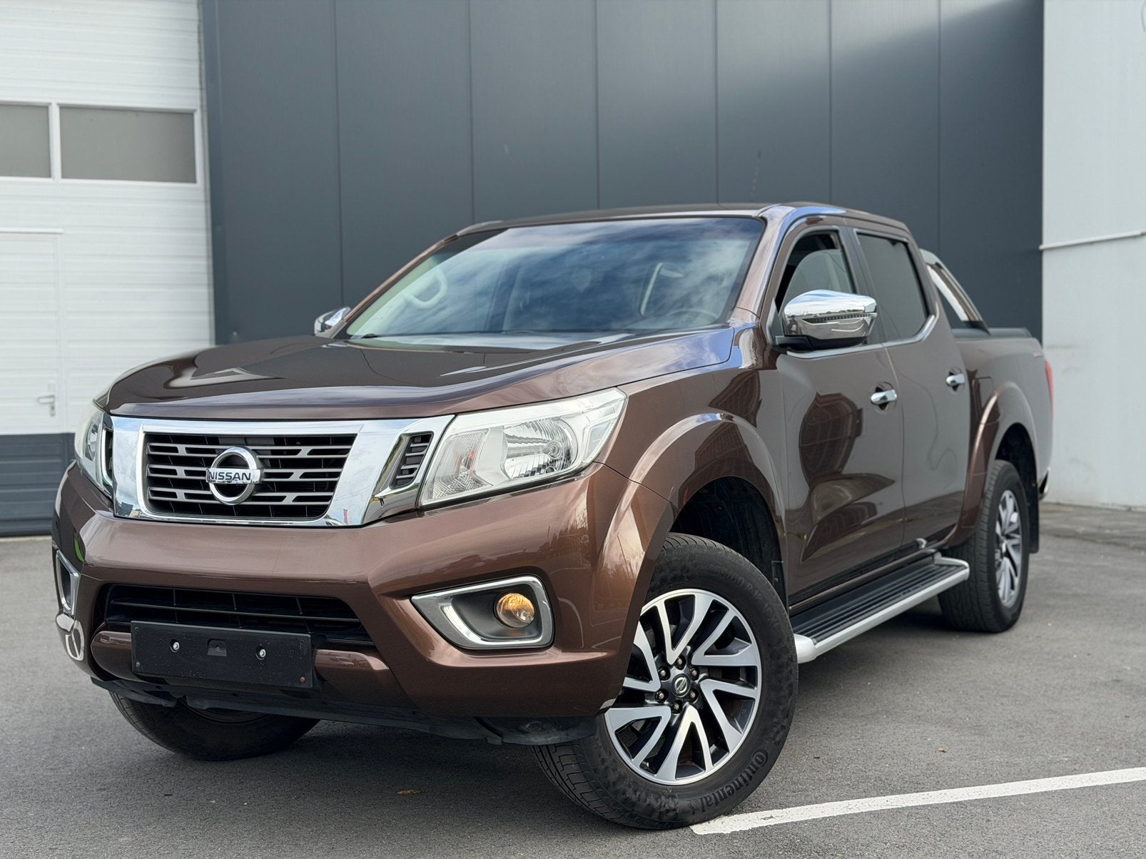 Nissan NP300 Navara 2.3DCI 190CH DOUBLE CAB // 50.000KM!!!, Auto's, 360° camera, 2095 kg, Stof, Zwart