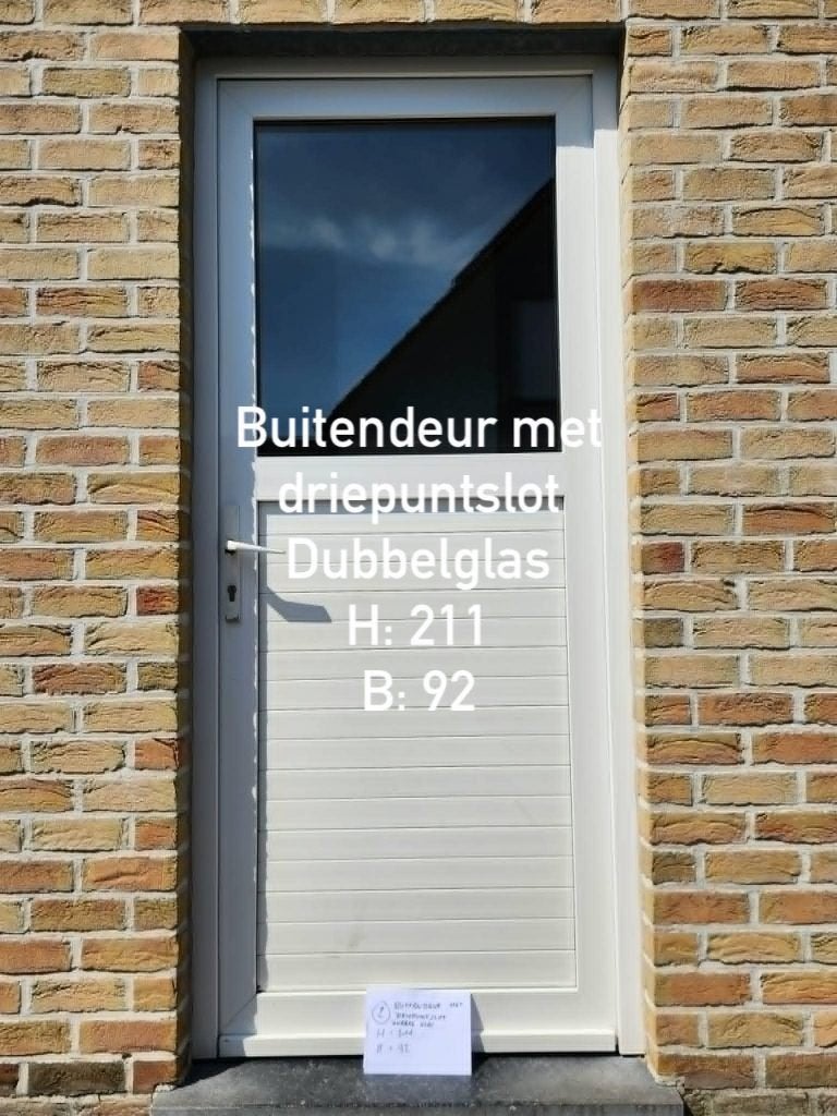 Buitendeur, 211 hoog, 92 breed, driepuntslot, Doe-het-zelf en Bouw, Deuren en Vliegenramen, Ophalen, Kunststof, Gebruikt, 80 tot 100 cm