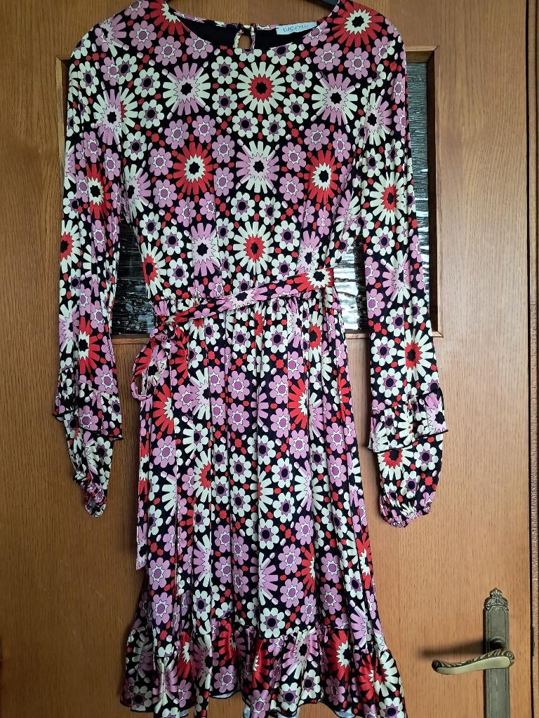 robe fluide colorée neuve marque lucky lu, Ophalen