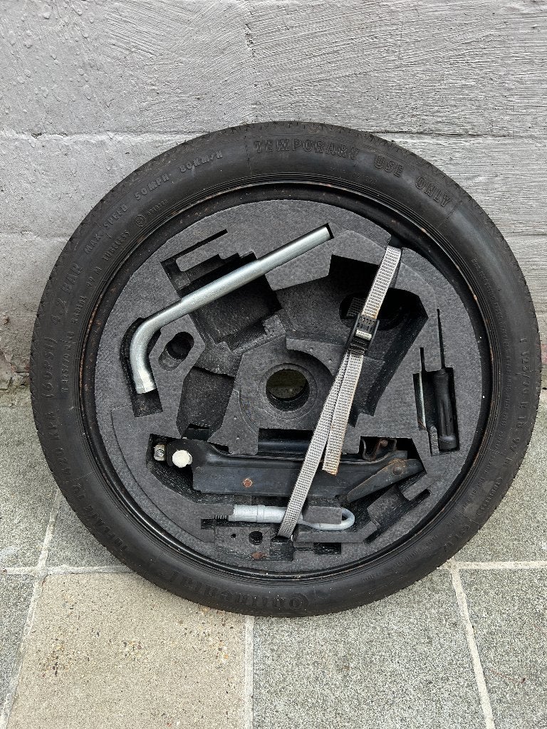 banden  (reserve wiel golf 5 ), Auto-onderdelen, Banden en Velgen, Ophalen, Band(en)